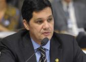 Imagem senador Ricardo Ferraço durante audiência no Congresso Nacional