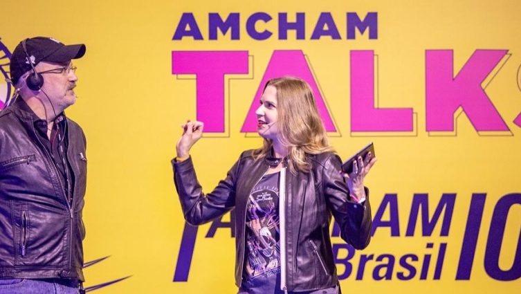 Simone Kliass e Jason Bermingham falaram sobre assistentes virtuais na Amcham Talks 2019